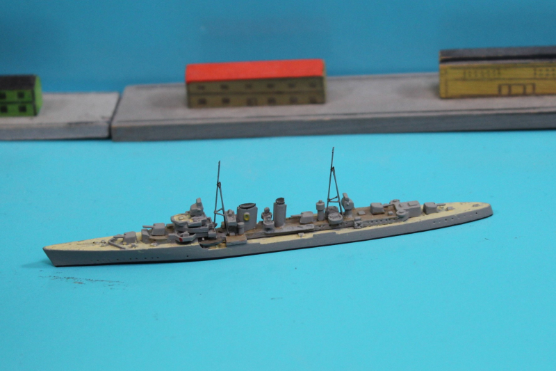 Kreuzer "Dehli" gesupert (1 St.) GB 1943 Delphin D 89